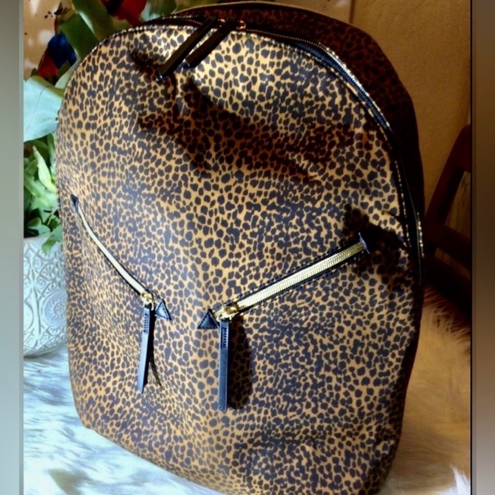 MAKE AN OFFER Stella & Dot Lady Boss Backpack